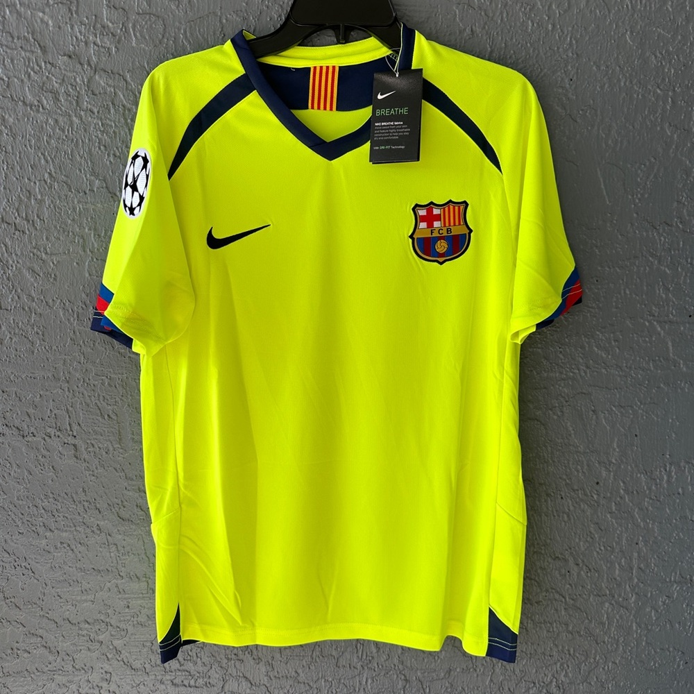 Barcelona Ronaldinho 2005/06 Soccer Jersey Yellow - Picture 2 of 6